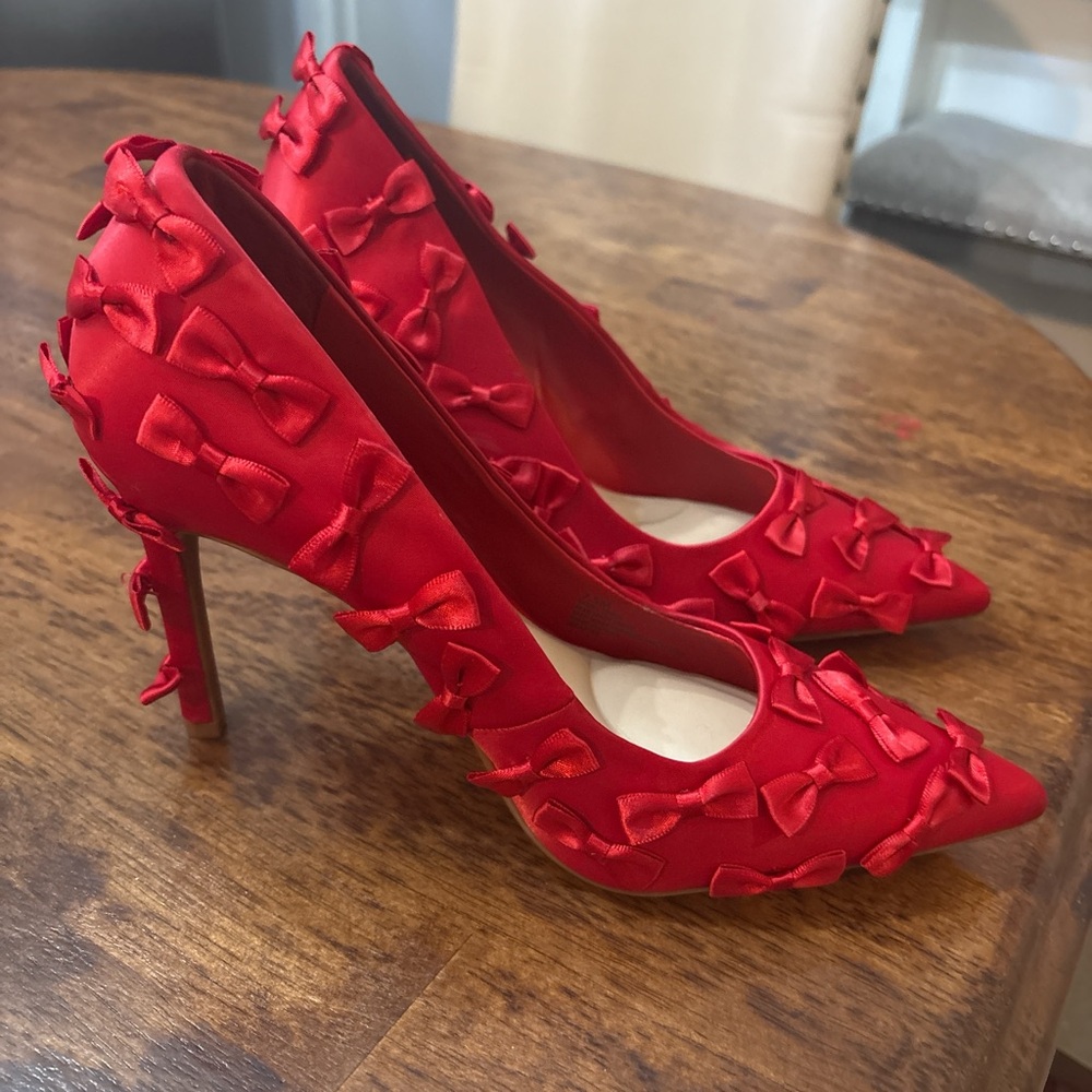 Gianni Bini Red Bow-Embellished Heels